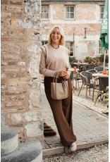 21Jewelz Fijn gebreide trui met schoudervulling - beige