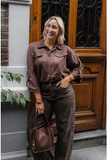 Suede-look jasje met gouden knoopjes - bruin
