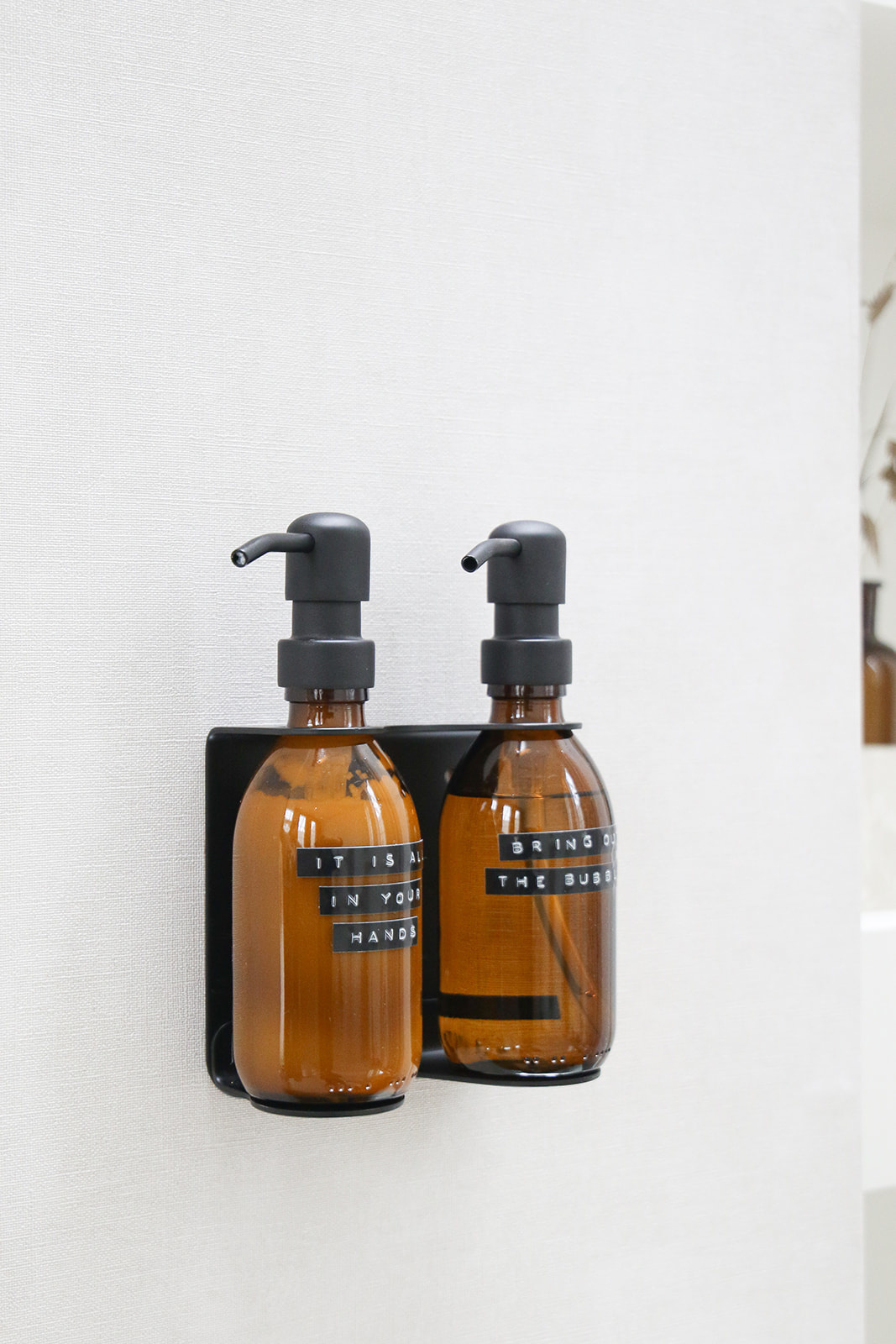 Hand soap bamboo amber glass black pump 250ml 'bring out the bubbles'-2