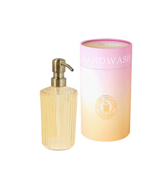 COLLABORATION Hand wash dispenser