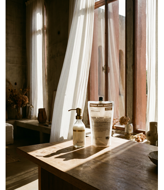 FRESH LINEN Bundle Hand Lotion + Fresh Linen refill