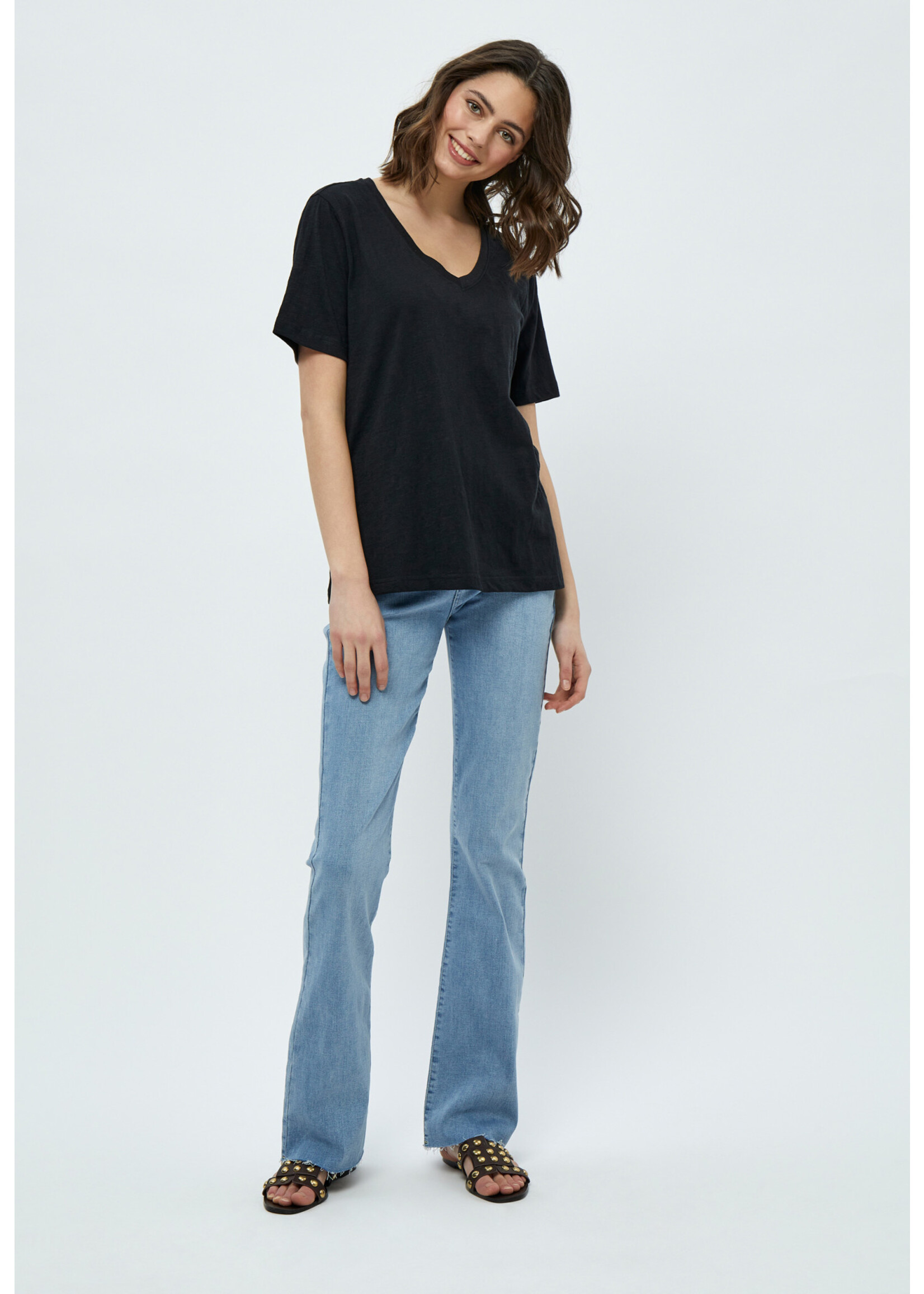 MINUS LETI V-NECK TEE black