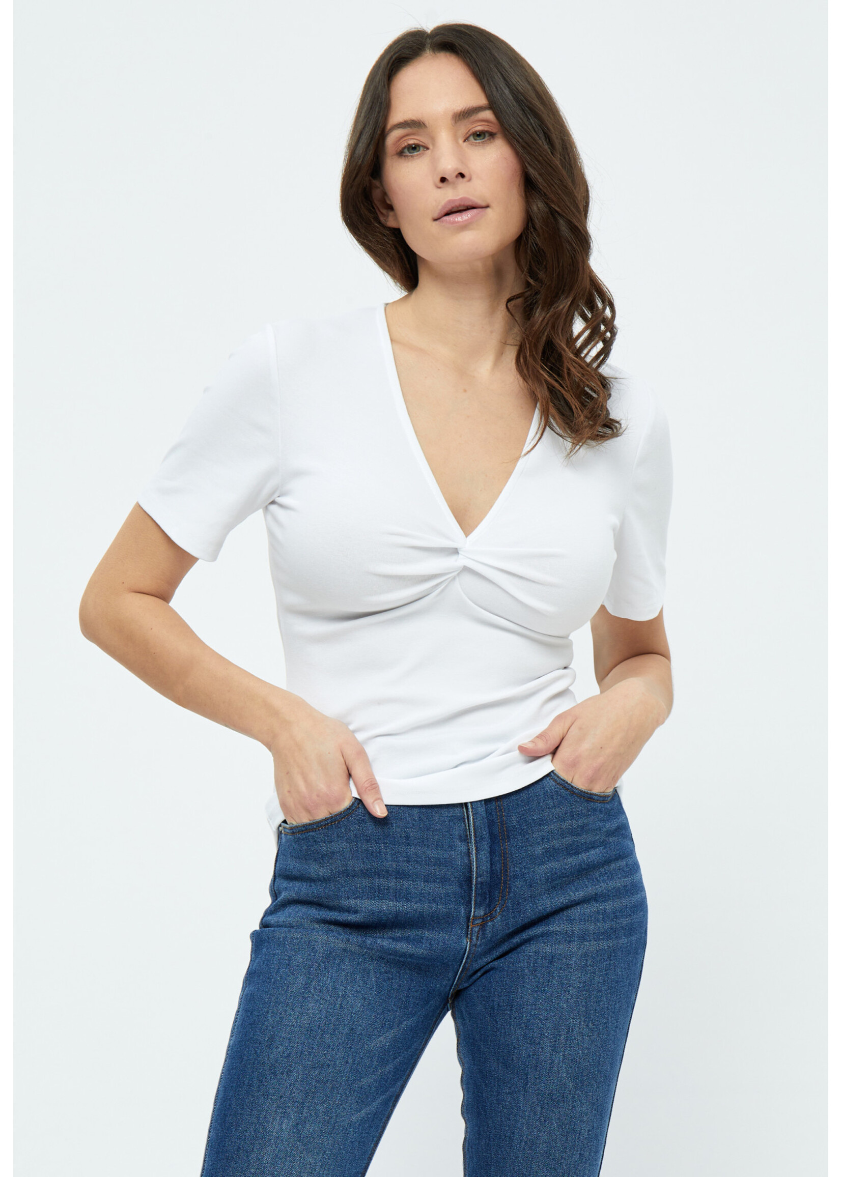 PEPPERCORN NINA V-NECK KNOT TOP white