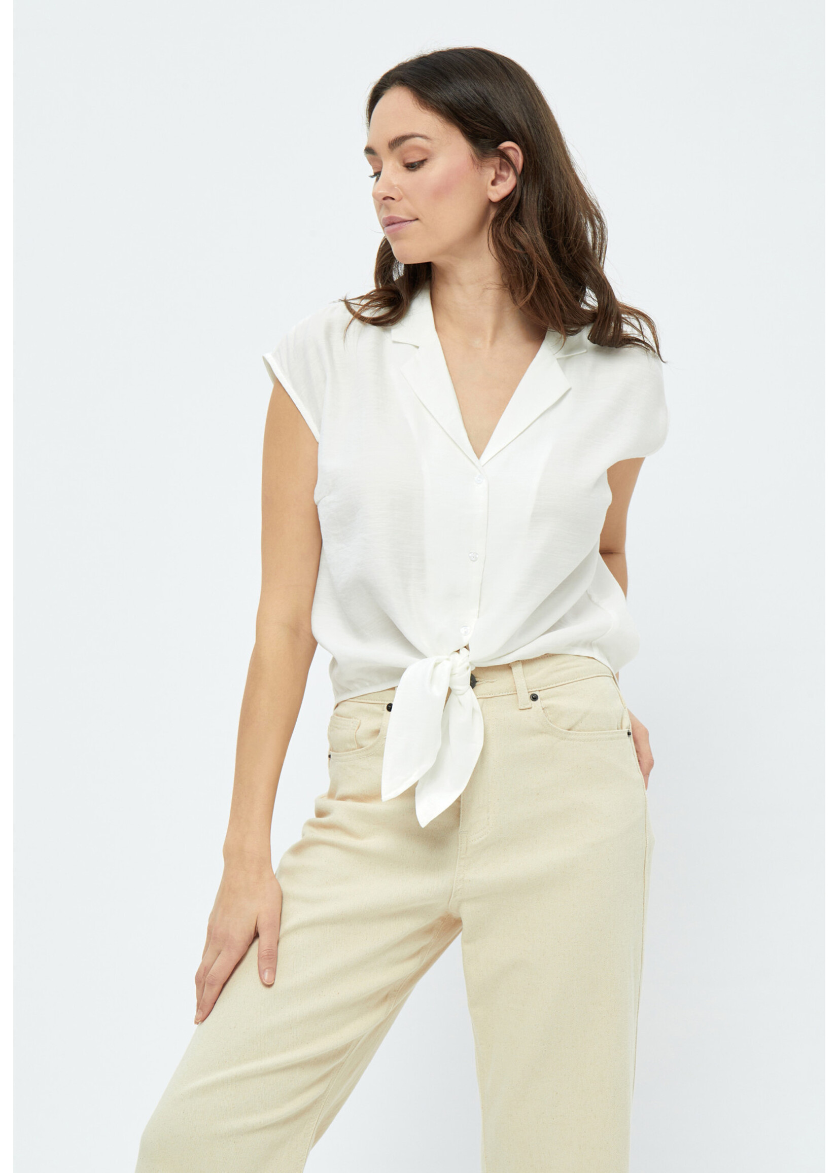 PEPPERCORN NALINE SLEEVELESS SHIRT white