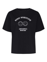 PIECES MOLLY SS PRINT TEE BC black stay positive