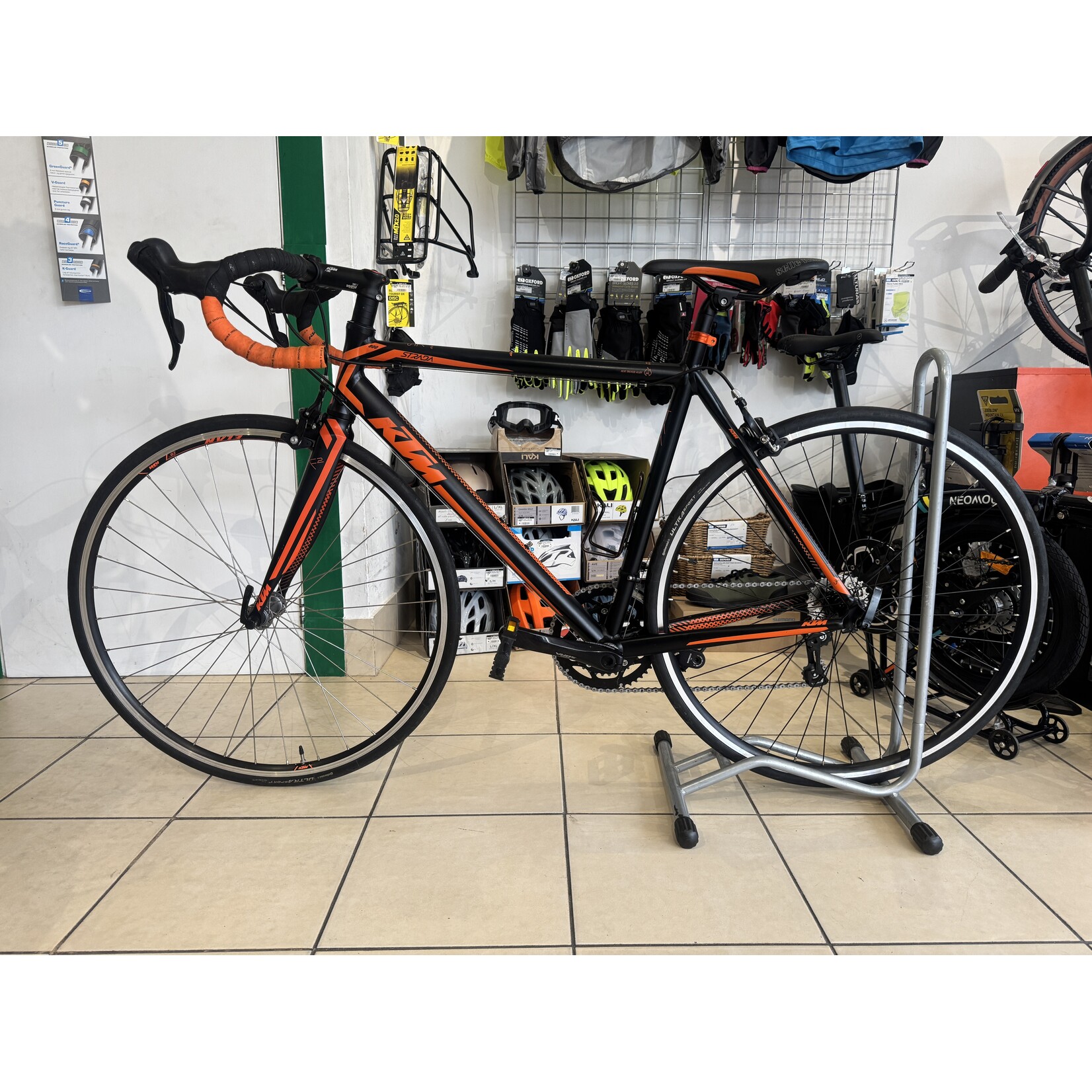 Secondhand-KTM Strada 800 55/18-G