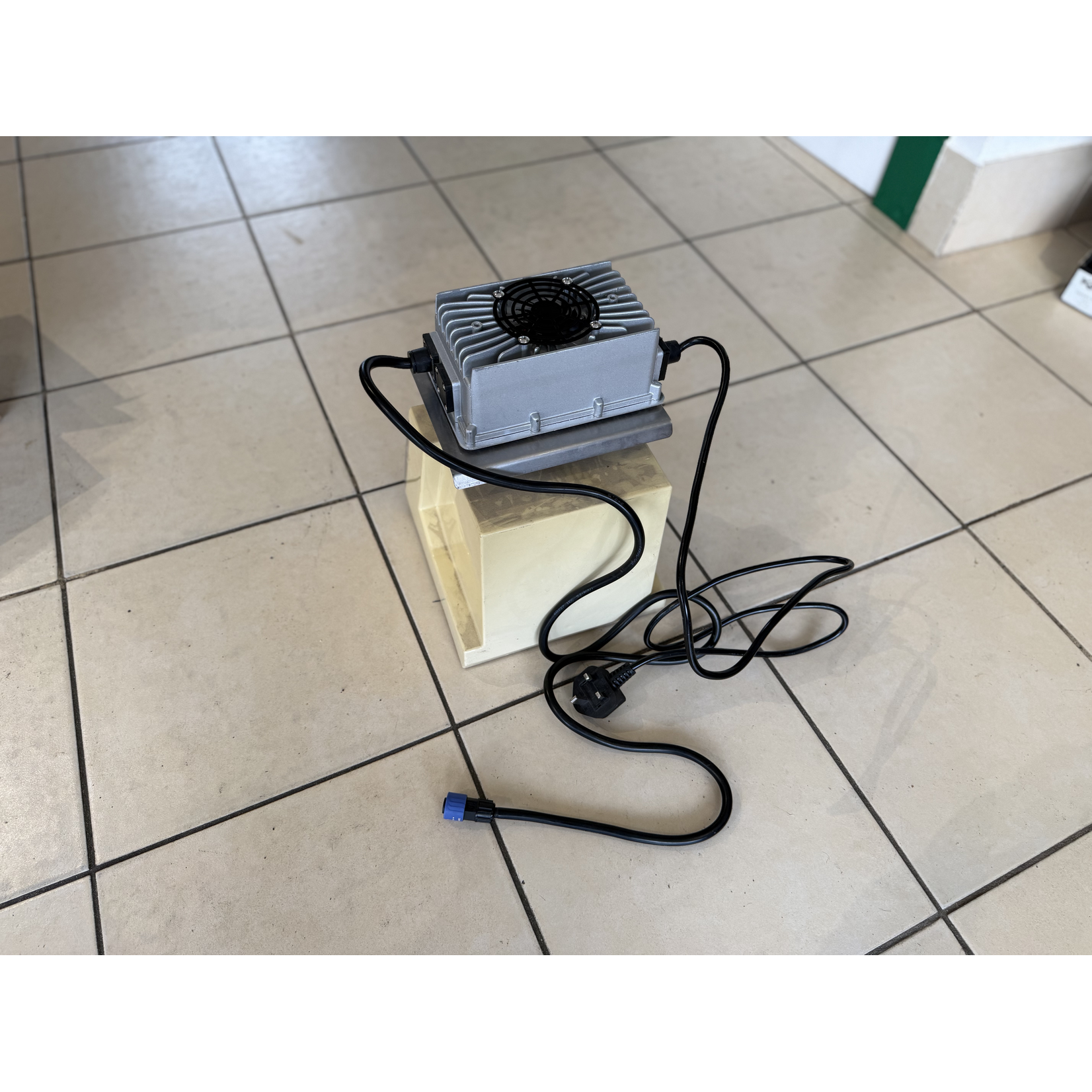 Battery- EV Battery Charger (3-pin Plug) 60V 12A