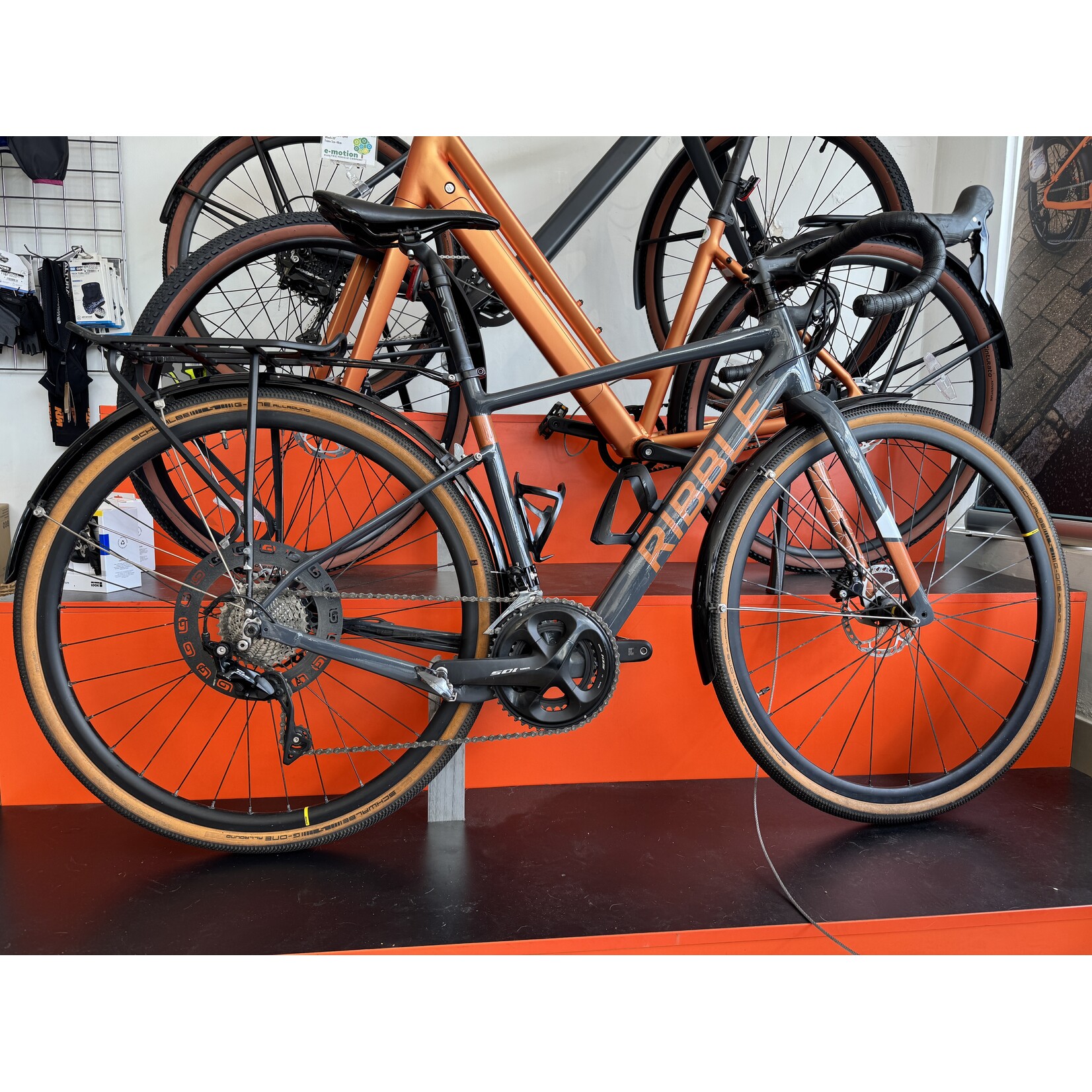 Secondhand-Ribble Grey/Orange