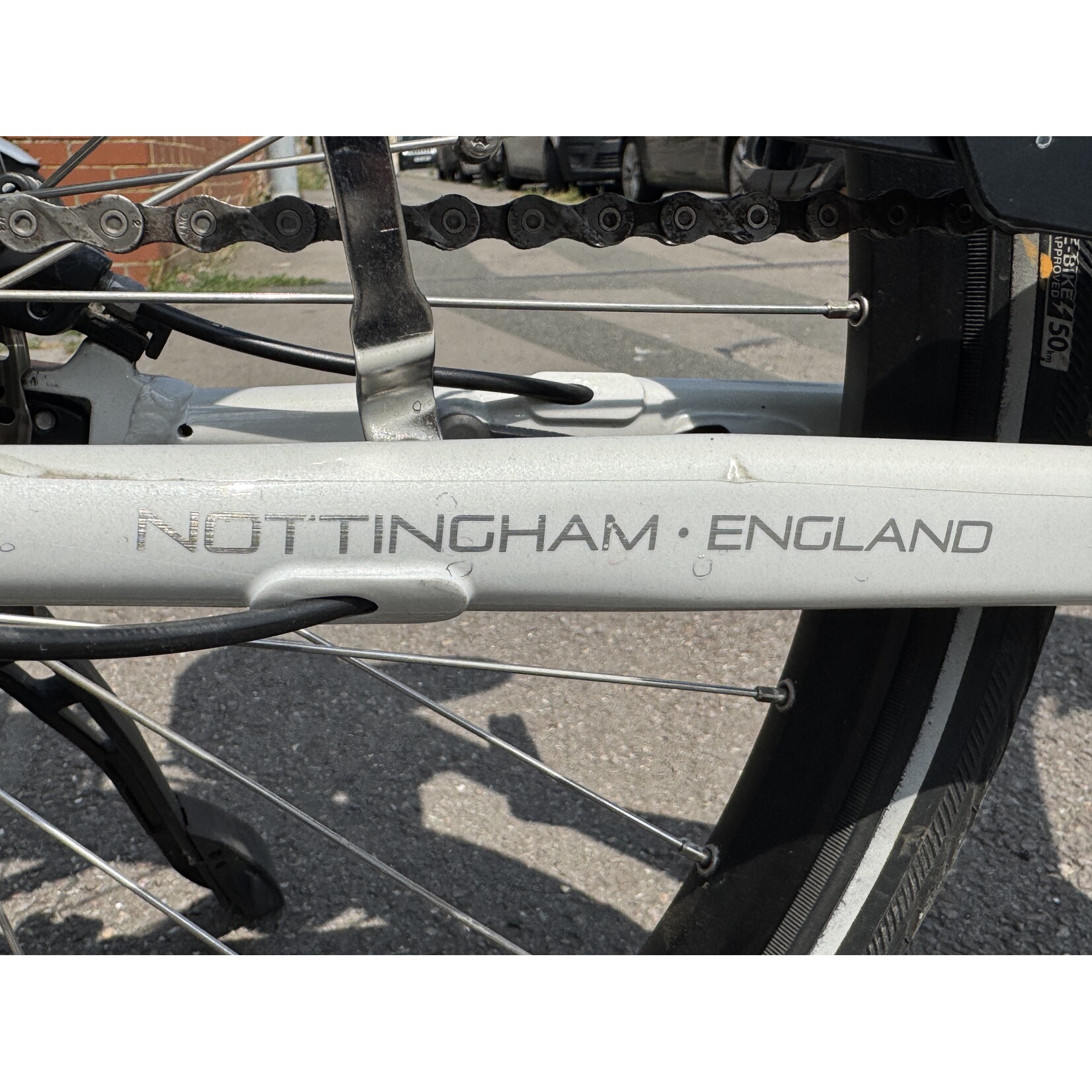 Secondhand-Raleigh Motus Tour White 400Wh