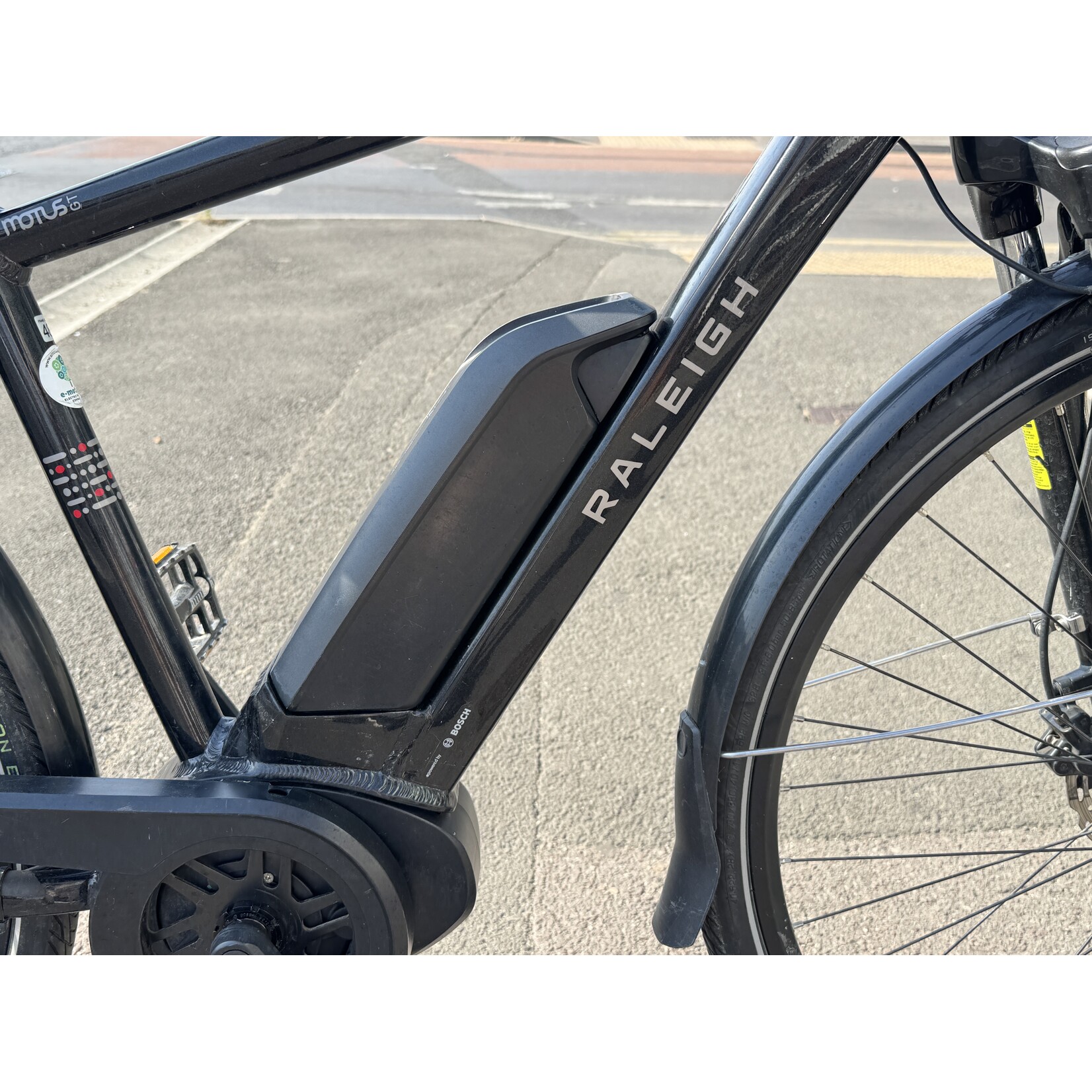Secondhand Raleigh Motus Grand Tour