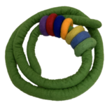 Papoose Toys Vilten touw met ringen rainbow Groen