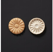 KAGADANE Monaka Shell Chrysanthemum A013