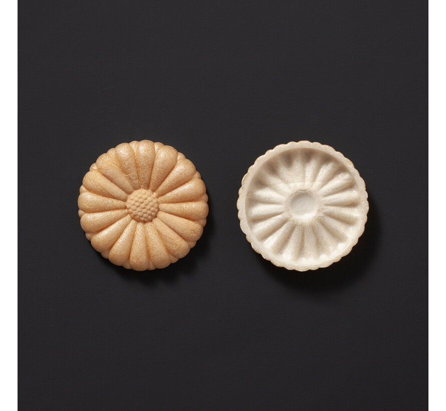 Monaka Shell Chrysanthemum A013
