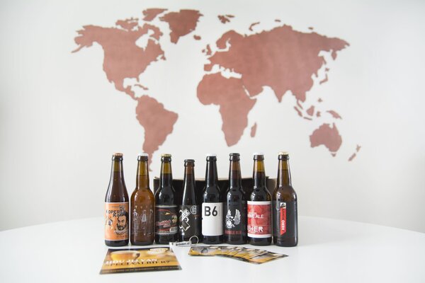 Hellobier Proefbox Hellobier met 8 verschillende bieren Hellobier Proefbox Hellobier met 8 verschillende bieren