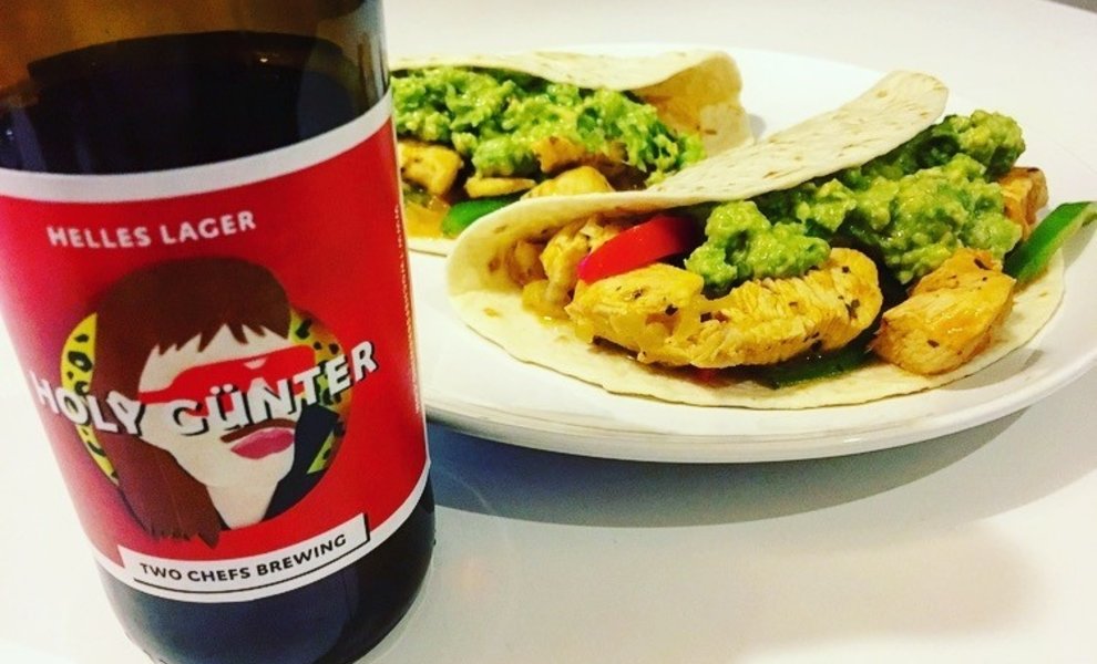 Kipfajita met avocado en Holy Gùnter Bier