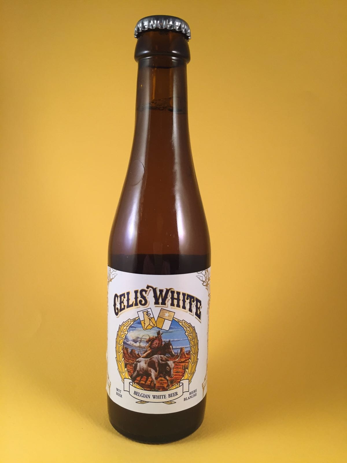 Celis White Herkomst: Austin, Amerika Celis White is van Belgische afkomst. Hij is de bedenker van het welbekende Hoegaarden bier. Hij verkocht het recept maar was daar niet over te spreken hoe het op de markt werd gebracht waarna hij zelf weer het recept nieuw leven in blies. Witbier met een hoge gisting en tonen van fruit en kruiden. Door het koud te serveren krijgt het een wazige sluier en fris karakter. Het bier bevat een alcoholpercentage van: 5%. Serveeradvies: Tussen de 4 en 6 graden.