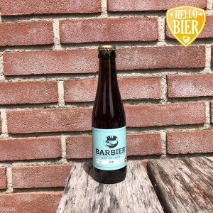 Barbier Zilt  Herkomst: Biervliet, Nederland  Een bijzonder bier met verrassende kenmerken is de Barbier zilt. Kastanjekleurig speciaalbier met beige schuimkraag. Doordringende geur neigt naar benzine. Een uitgesproken smaak waarin je salmiak herkent. Maar ondanks deze uitgesproken kenmerken een aanrader om te proberen. Dit bier doet je meteen denken aan de provincie waar het vandaan komt, Zeeland. Barbier zilt is afkomstig van Barbier, bier met stijl. Opgericht door Luc, een man met een rijke historie aan bierbrouwen die hij in 2016 verwezenlijkt heeft tot een eigen bier. Vanuit hobbybrouwen en verzamelen van een collectie speciaalbieren gegroeid naar een biermerk met meerdere bieren en een shop waarin je verschillende bieraccesoires kunt kopen. Zoals de naam al doet vermoeden zijn de bieren van Barbier met stijl geïnspireerd op een bezoek aan de barbier. Hier krijg je altijd een biertje en lopen ze rond in stijl.  Alcoholpercentage: 8,5%