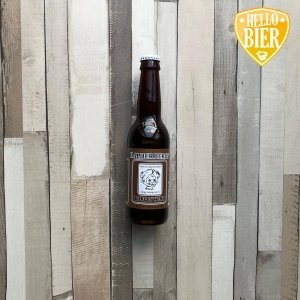 Halderbergs Barley Wine  Herkomst: Hoeven, Nederland  Robijnrode Barley Wine met fijne schuimkraag. Zoet in de mond doordat er nog aardig wat restsuikers in het bier zit. De geur is licht alcoholisch.   Een speciaalbier waarvan je een warm mondgevoel krijgt zodra je er een slok van neemt. Drink hem niet te snel omdat het alcoholpercentage verraderlijk is.    Deze Barley Wine is afkomstig van brouwerij ‘t Meuleneind uit Hoeven. Een echt familiebedrijf waarbij vader en zoon zich bezig houden met bier brouwen en de verkoop ervan en moeder en dochter zich bezig houden met administratie en social media.   Alcoholpercentage: 10,5%