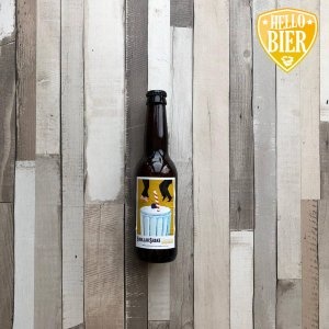  5 dollar $hake   Herkomst: Amsterdam, Nederland  Mistig koper rood tarwebier met stevige schuimkraag. Fruitige tonen in zowel de mond als neus. Een dorstlesser voor warme zomerdagen. 5 dollar $hake is afkomstig van Cinemabrewers uit Amsterdam. Een brouwerij die bierstijlen graag koppelt aan titels van films.   Bij dit bier is tarwe gebruikt als ingrediënt. Naast tarwe kun je bijvoorbeeld ook gerst gebruiken of andere bronnen van zetmeel.