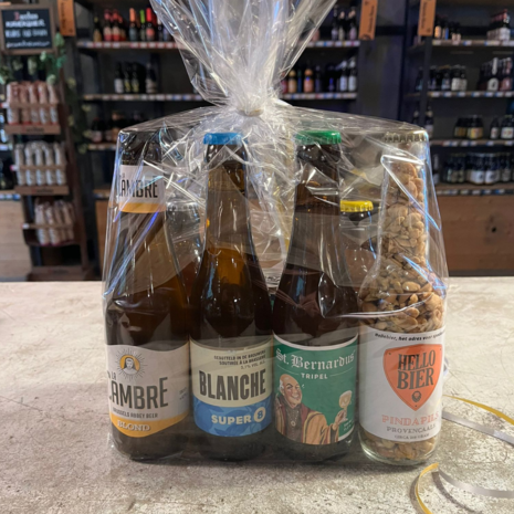 Hellobier Iets te vieren? Geschenkverpakking 6 Bieren + Pinda's. Alleen afhalen in de winkel Hellobier Iets te vieren? Geschenkverpakking 6 Bieren + Pinda's. Alleen afhalen in de winkel