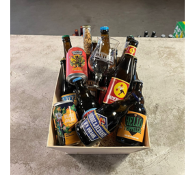 Hellobier Afscheidsgeschenkverpakking 13 Bieren + Glas + Pinda's + Grote Mand Hellobier Afscheidsgeschenkverpakking 13 Bieren + Glas + Pinda's + Grote Mand