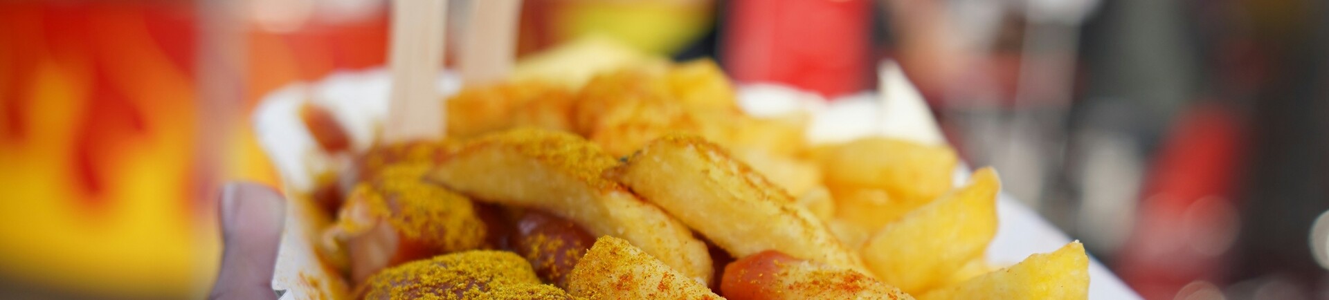 Dit curryworst-recept maakt elke bierliefhebber gelukkig