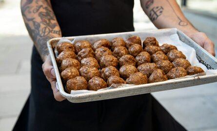 Chiftele: Roemeense gehaktballetjes die perfect samengaan met bier
