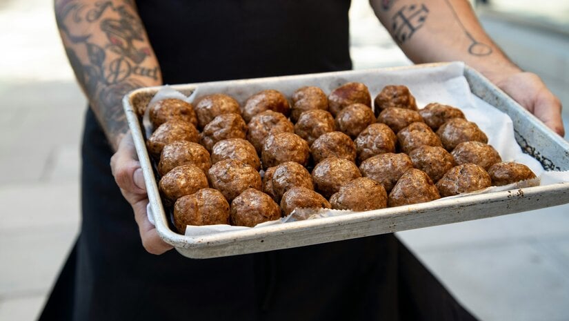 Chiftele: Roemeense gehaktballetjes die perfect samengaan met bier