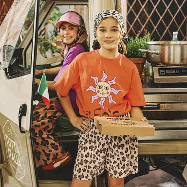 Korte broek WIDE FIT plissé Maysa (oyster sand)