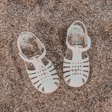 Waterschoentjes Shay (tapioca)