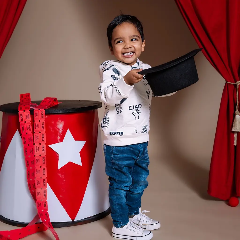 Trui hoodie Illias (aop white sketch)