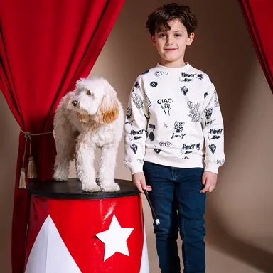 Trui Hagar (aop white sketch)