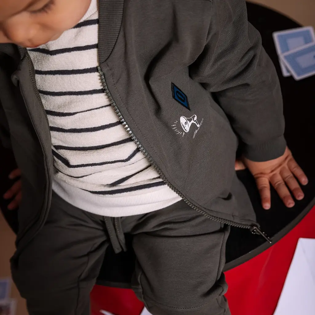 Trui Ilyas (aop grey stripe)