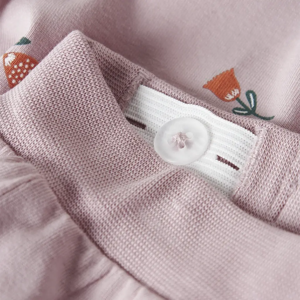 Broekje Vandora (burnished lilac flowers)