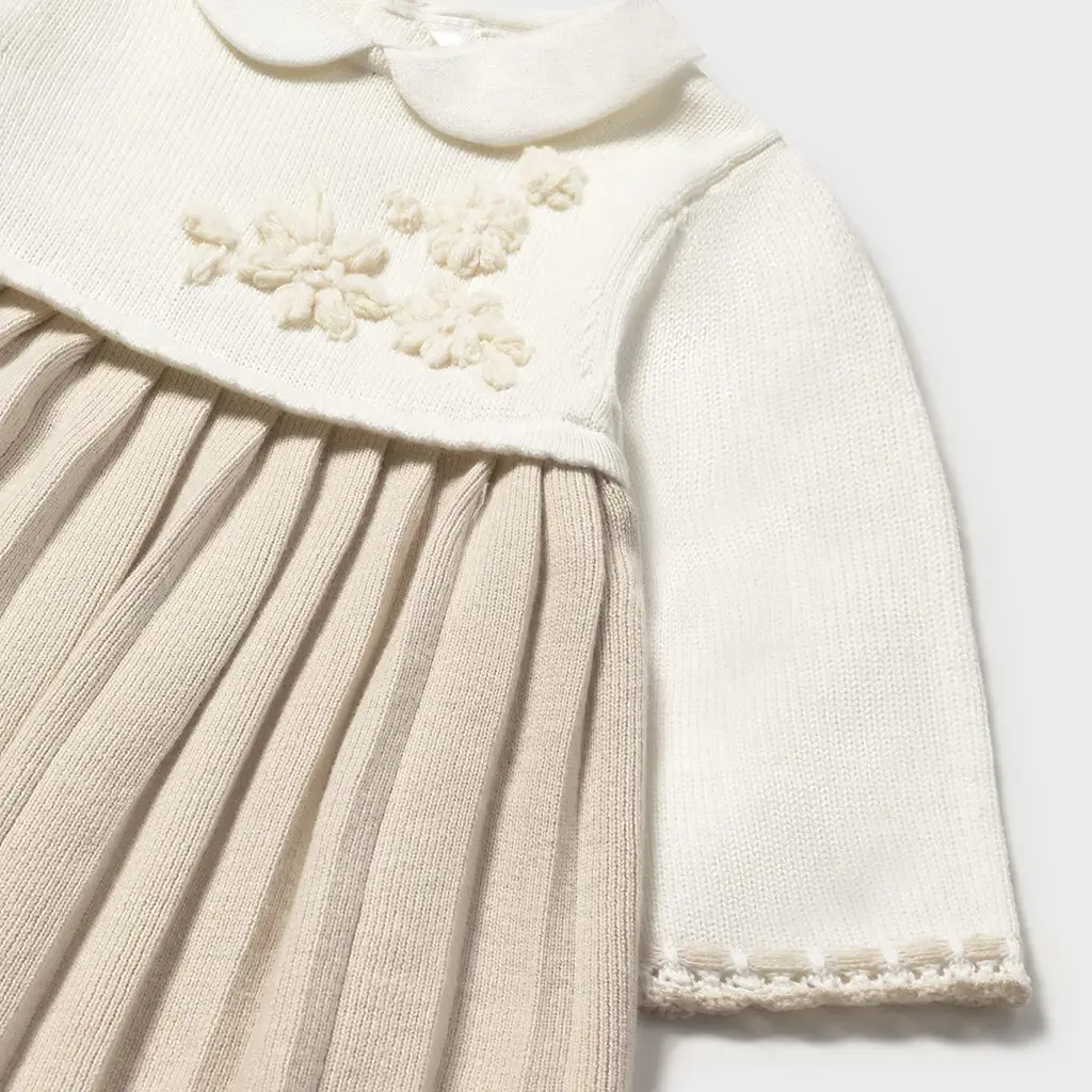 Gebreid jurkje (soy)