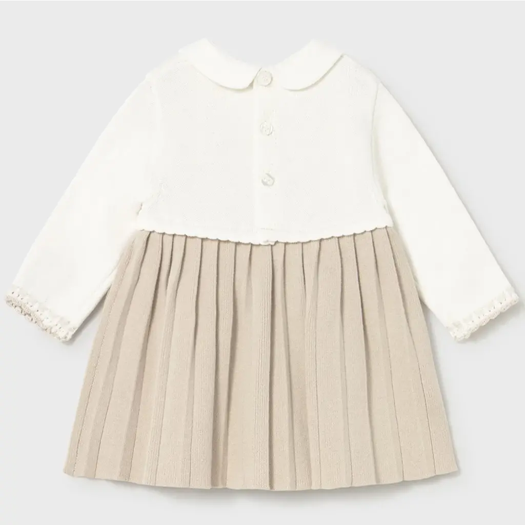 Gebreid jurkje (soy)