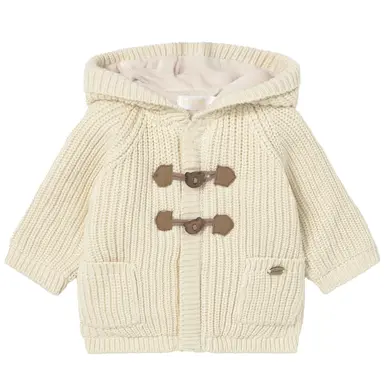 Gebreid jasje/vestje (pottery)