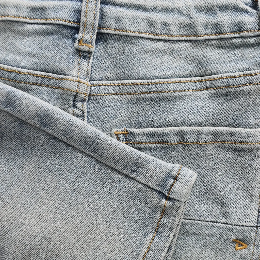 Korte spijkerbroek (used medium denim)