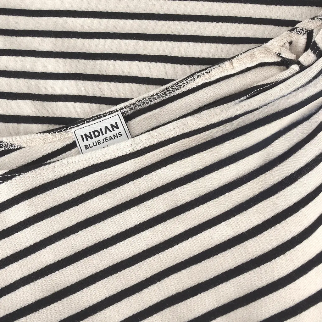 Offshoulder shirt (sandshell)