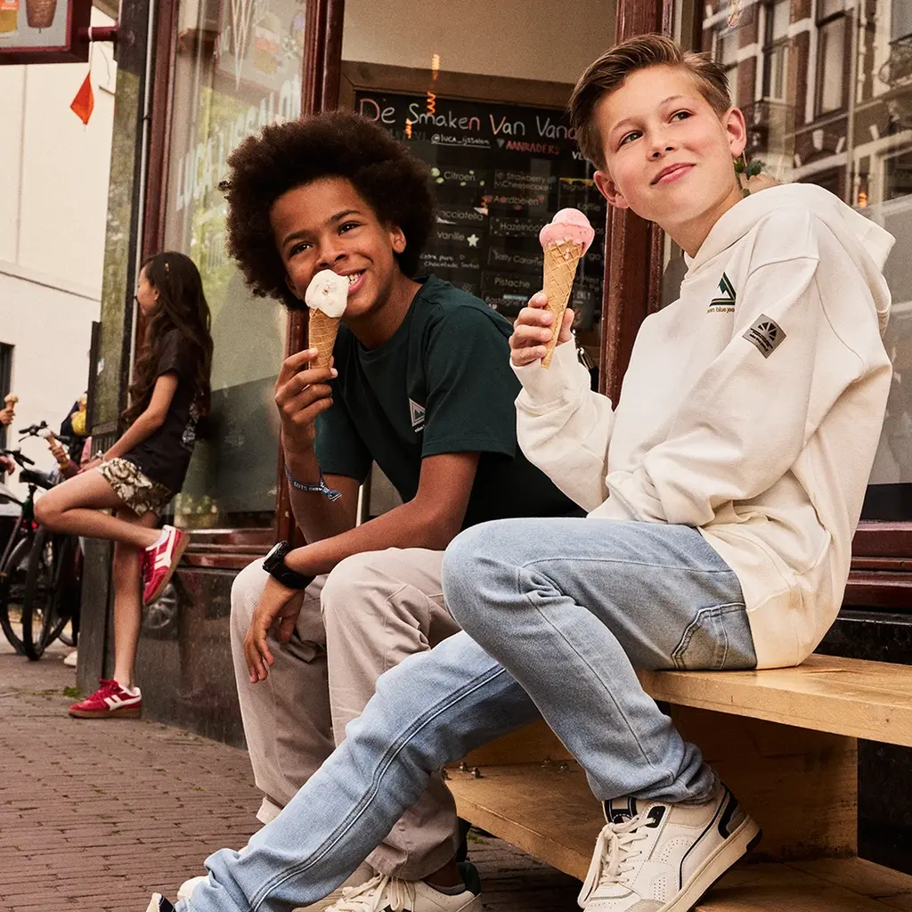 T-shirt (ponderosa pine)