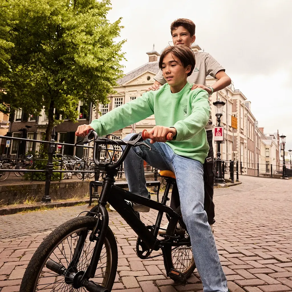 Trui backprint washed (fresh green)