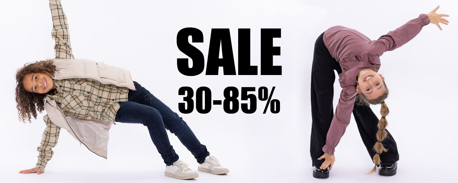Meisjeskleding in de sale