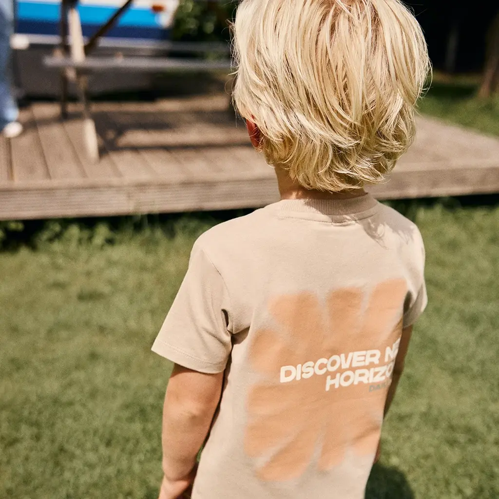 T-shirt Backprint (tuffet)