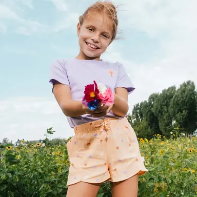 Korte broek Dieuwke (aop orange flower)
