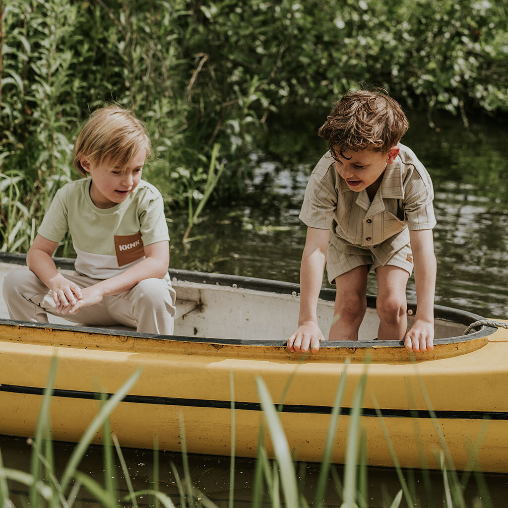 T-shirt (faded green)