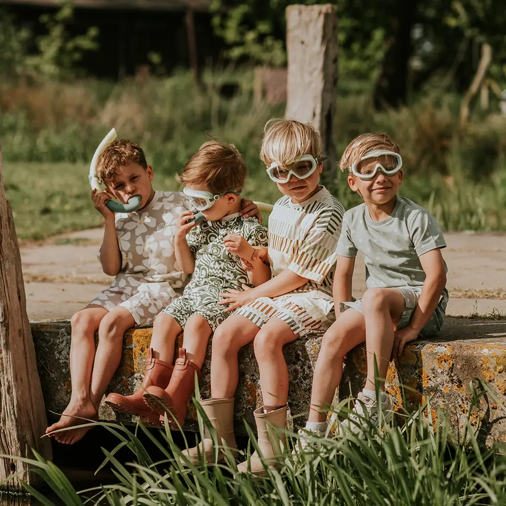 T-shirt loose fit (faded green)