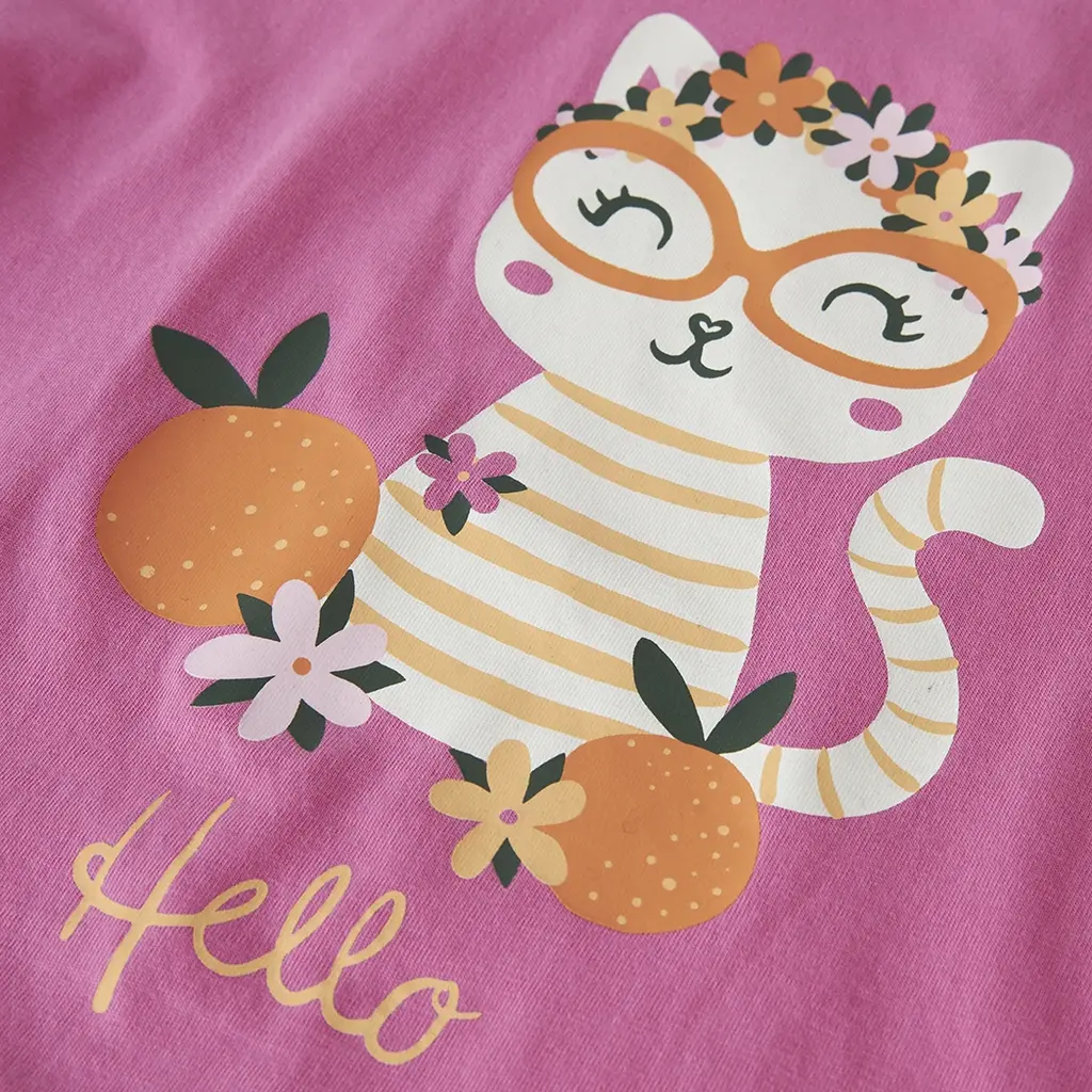 T-shirt Vilena (strawberry moon hello cat)
