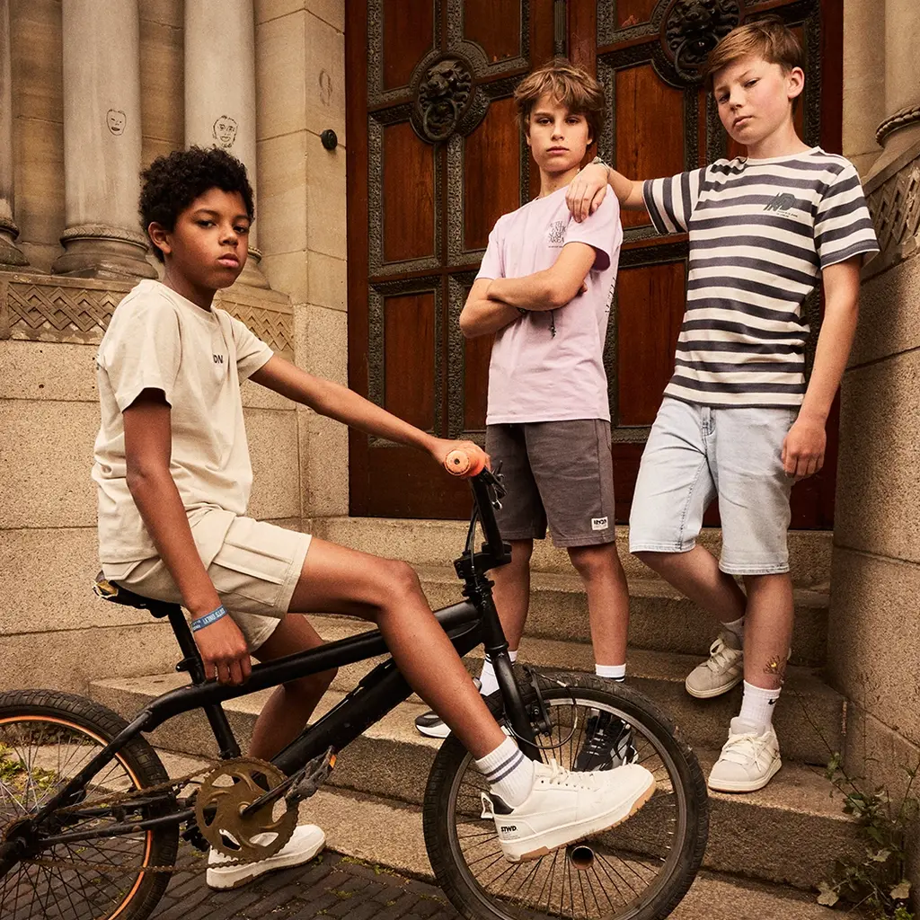 T-shirt backprint (fair orchid)