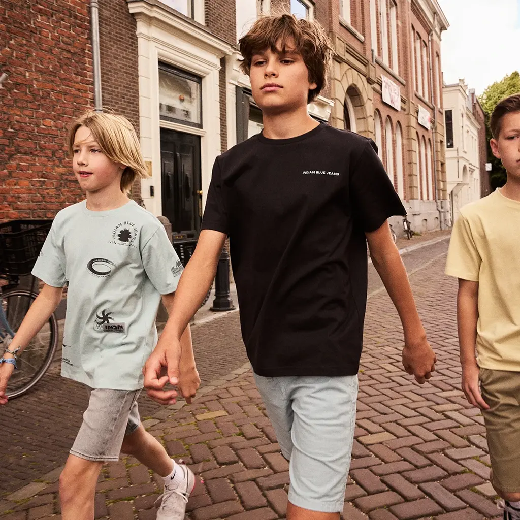 T-shirt loose fit (deep antra)