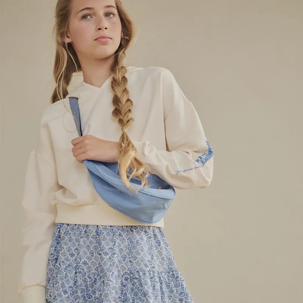 Trui hoodie Kumy backprint (pearled ivory)